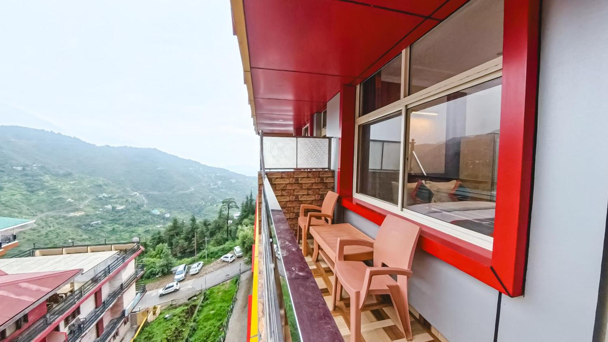 Live Free Hostel, Mcleodganj แมคลอยด์กันจ์ ภายนอก รูปภาพ