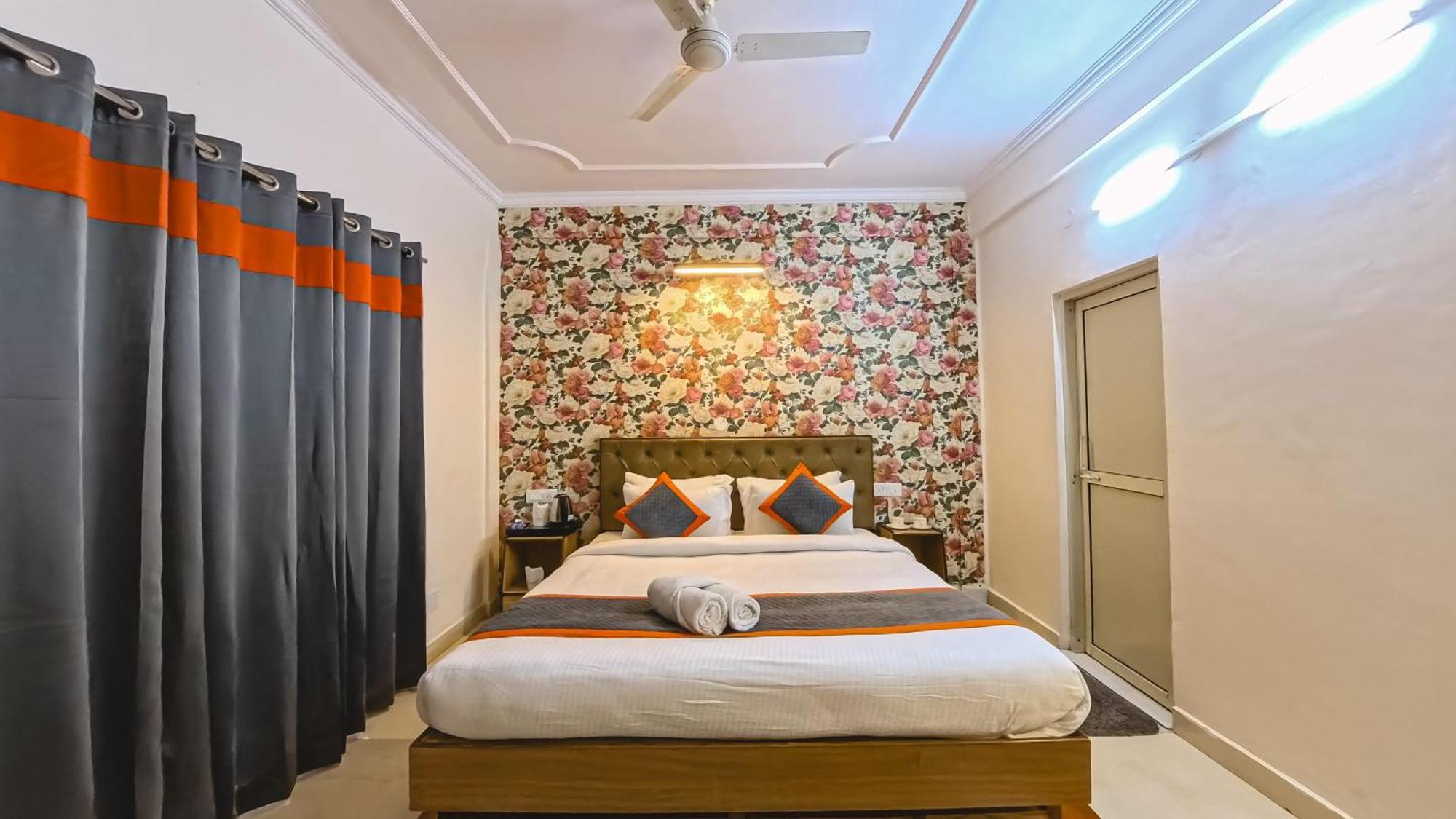 Live Free Hostel, Mcleodganj แมคลอยด์กันจ์ ภายนอก รูปภาพ