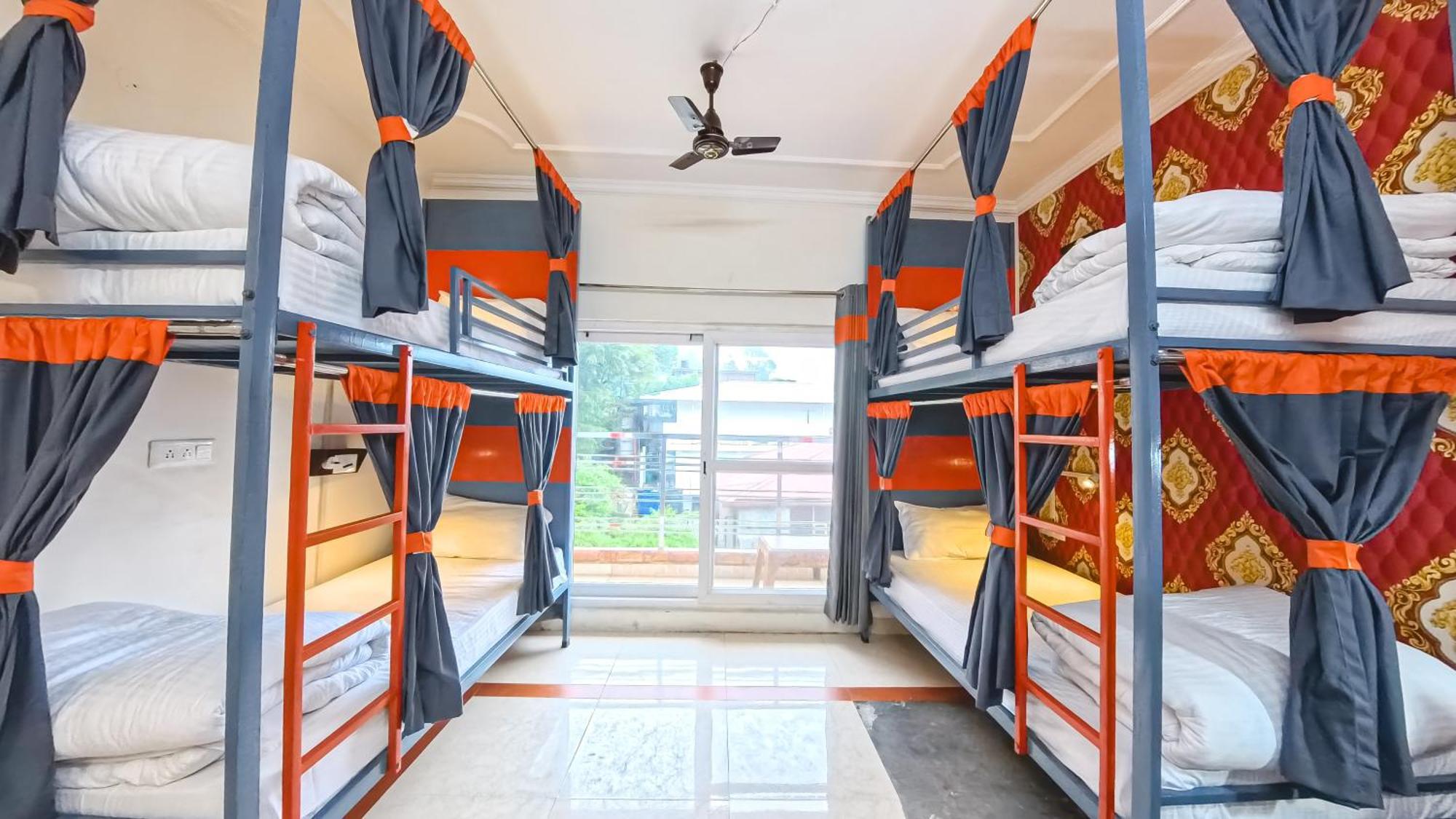 Live Free Hostel, Mcleodganj แมคลอยด์กันจ์ ภายนอก รูปภาพ